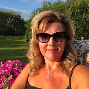 Meet your Posher, Kimberly